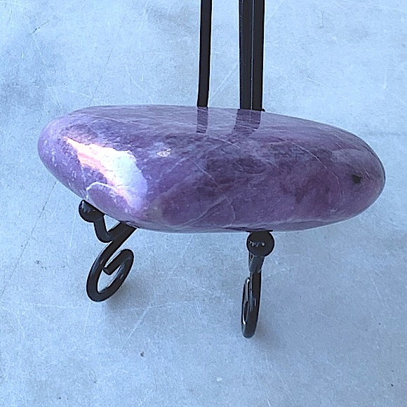 LEPIDOLITE HEART NATURAL HEALING STONE NEW 3 INCH STRESS RELIEF - Picture 6 of 8